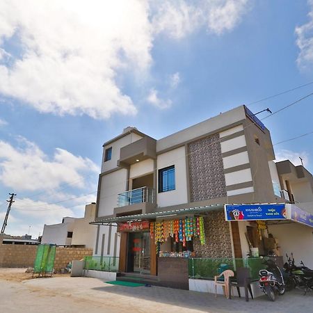 Spot On 37366 Hotel Mahalaxmi Dwārka Exterior foto