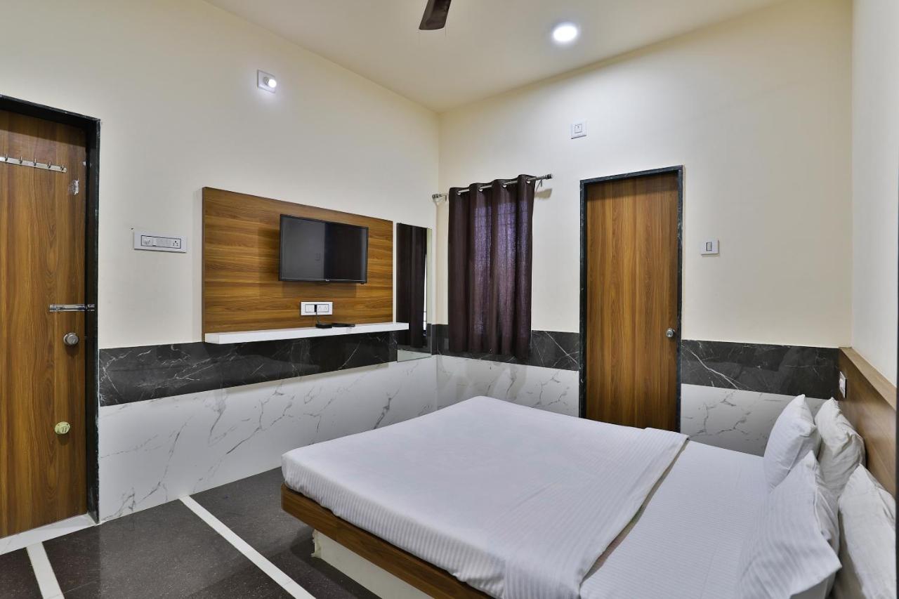Spot On 37366 Hotel Mahalaxmi Dwārka Exterior foto