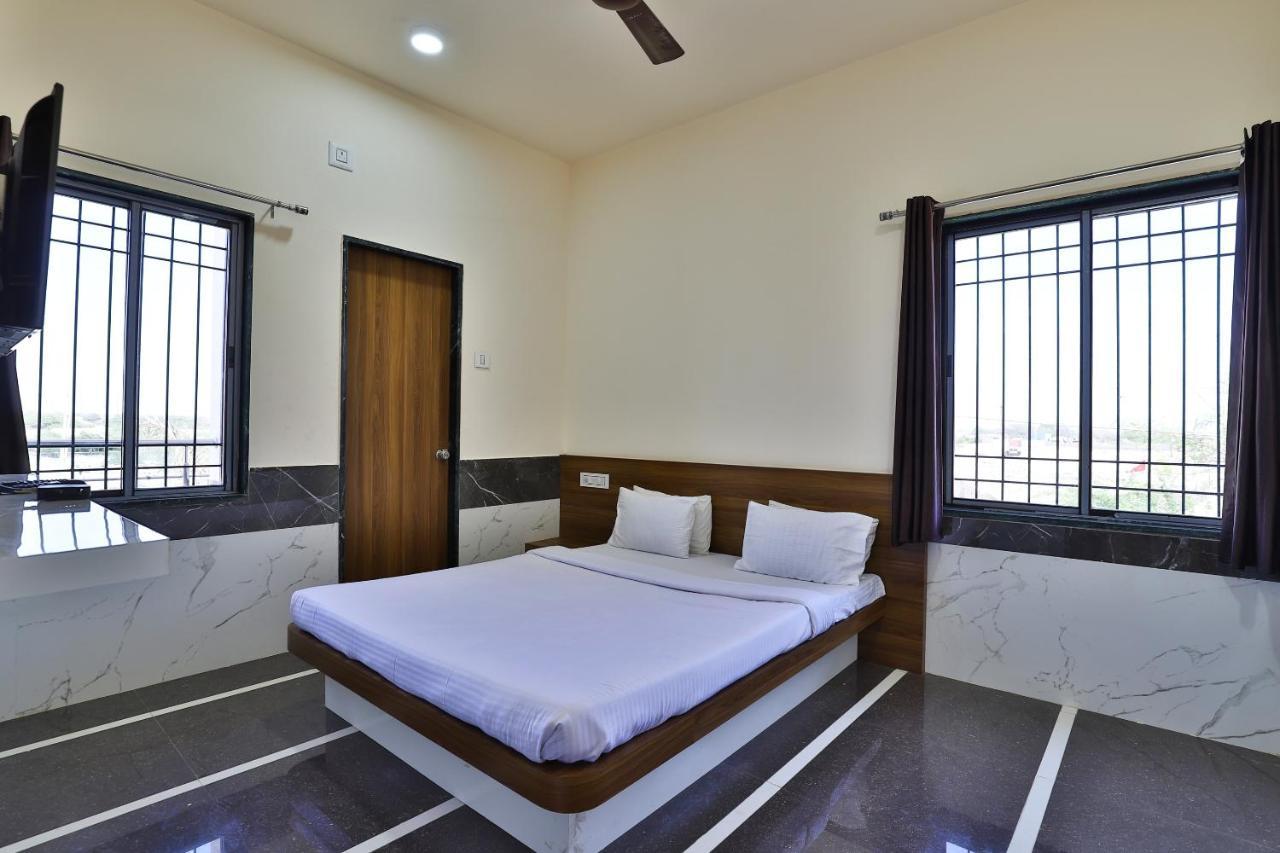 Spot On 37366 Hotel Mahalaxmi Dwārka Exterior foto
