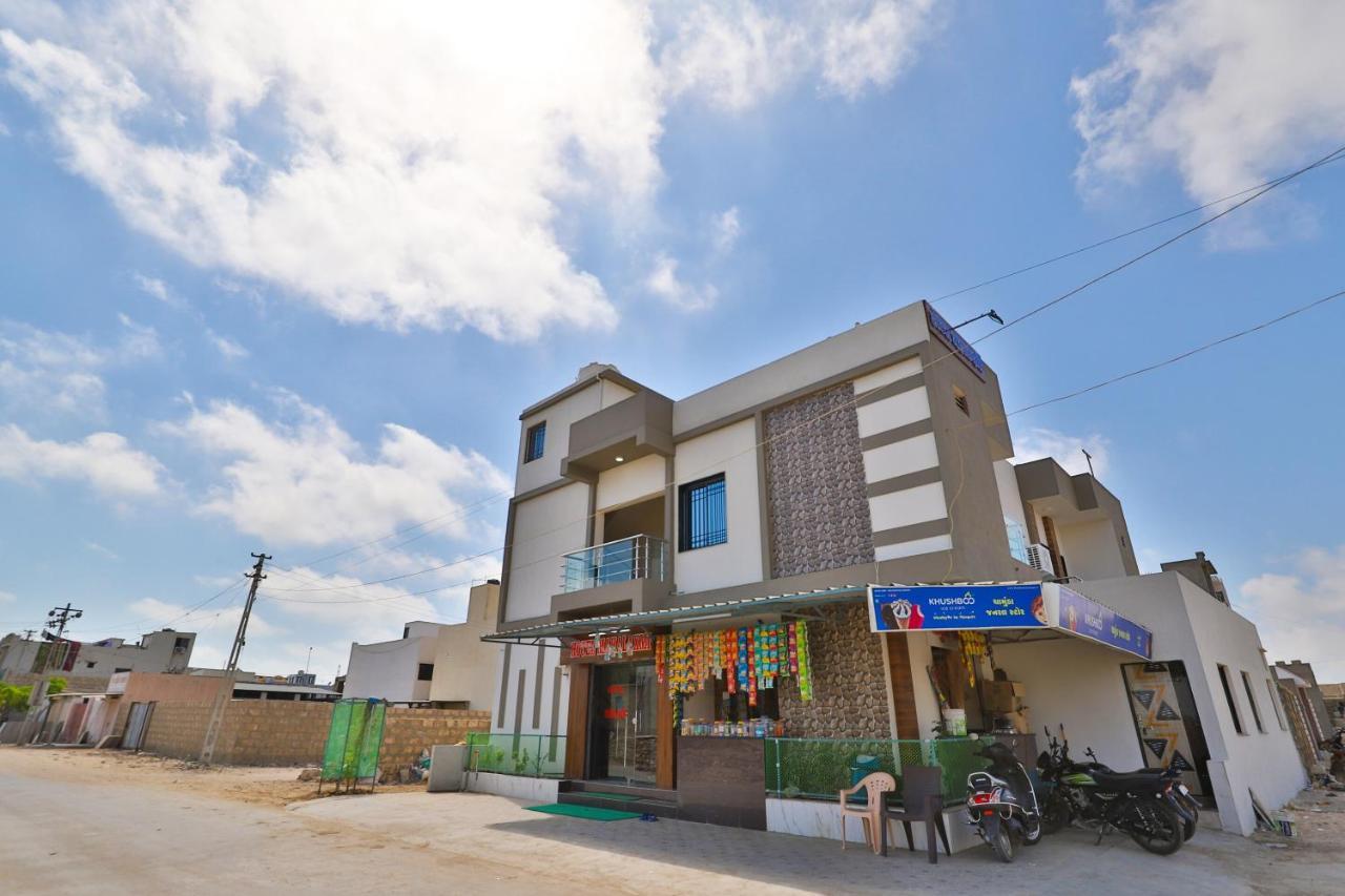 Spot On 37366 Hotel Mahalaxmi Dwārka Exterior foto