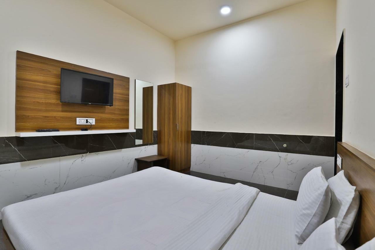 Spot On 37366 Hotel Mahalaxmi Dwārka Exterior foto