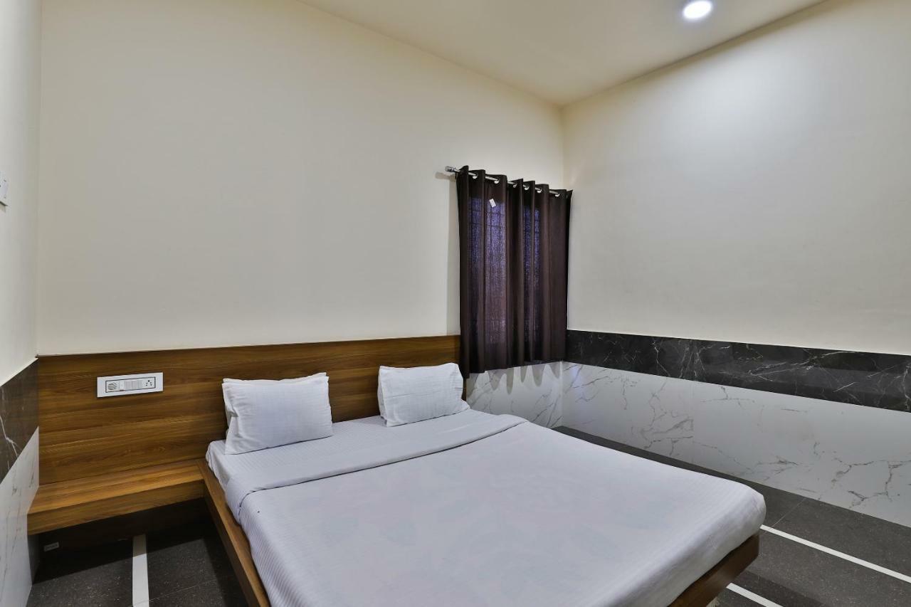 Spot On 37366 Hotel Mahalaxmi Dwārka Exterior foto