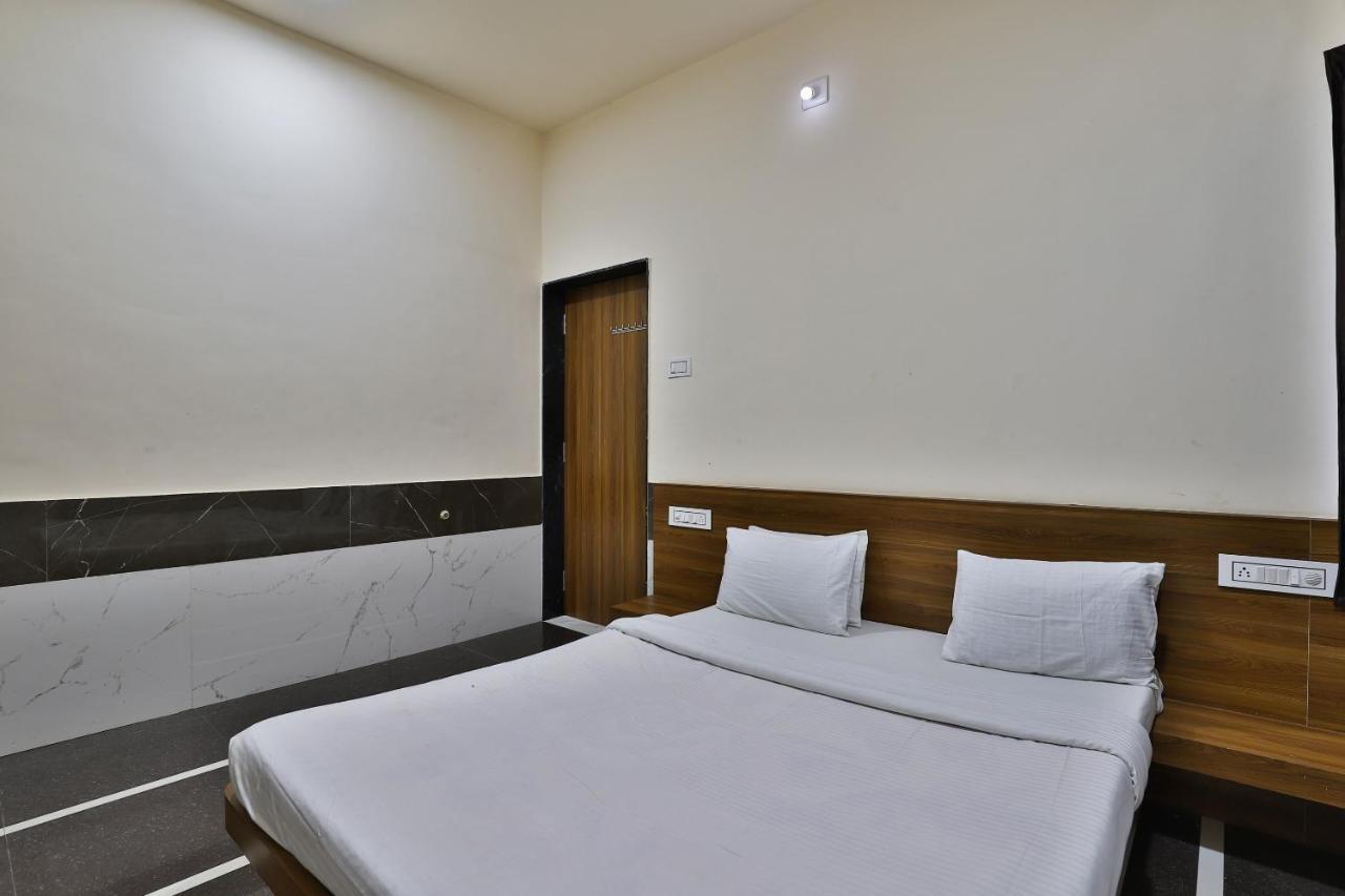 Spot On 37366 Hotel Mahalaxmi Dwārka Exterior foto